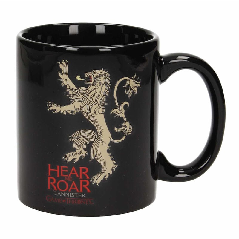 Taza negra Lannister de Juego de Tronos con león dorado y lema Hear Me Roar