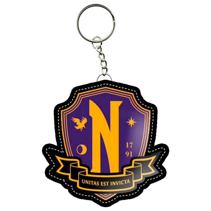 Llavero con emblema morado, dorado y negro de Miércoles - 3