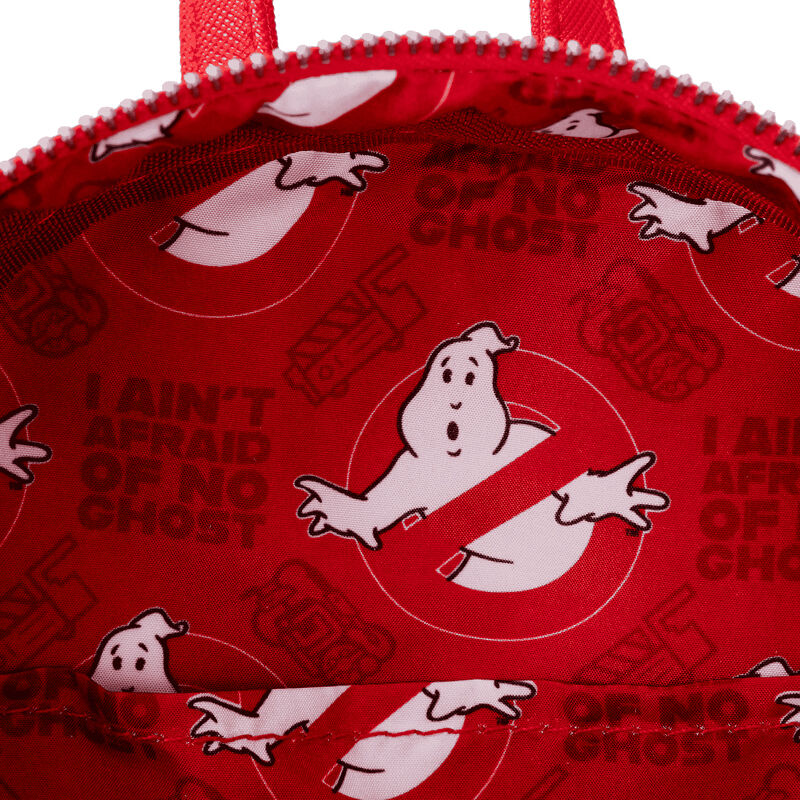 Mochila Loungefly Ghostbusters negra y roja con logo en relieve - 5