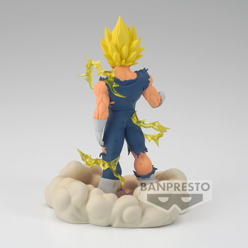 Figura de Majin Vegeta de Dragon Ball Z con aura de energía sobre nubes - 4