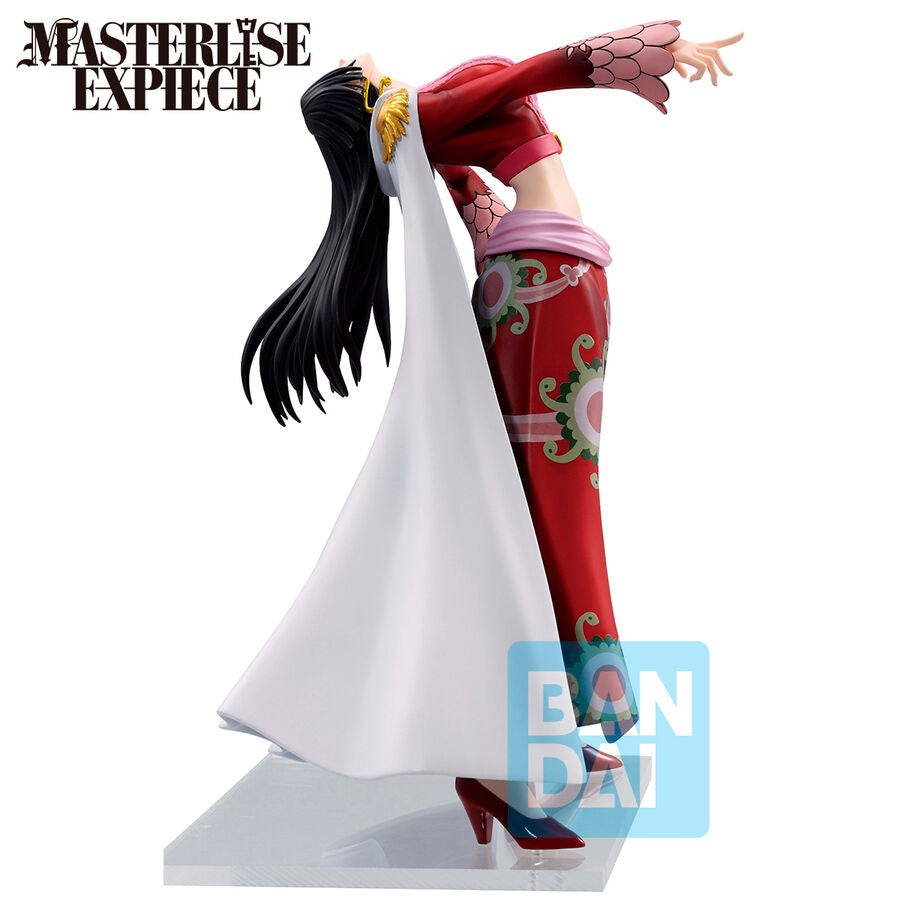 Figura de Boa Hancock de One Piece con atuendo rojo, capa oscura y detalles florales - 4