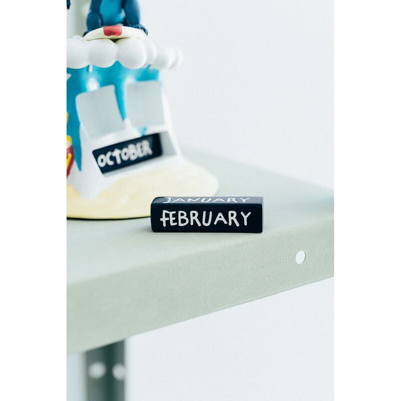 Calendario perpetuo 3D de Stitch Disney sobre una tabla de surf - 4