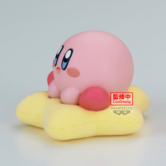 Figura Kirby A Break Time de BANPRESTO sobre un elemento amarillo - 4