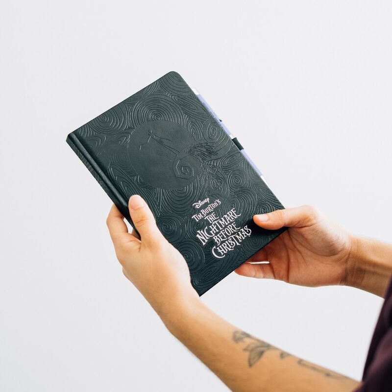 Cuaderno A5 negro de Pesadilla Antes de Navidad con bolígrafo morado - 5