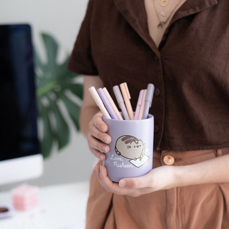 Portalápices de cerámica lila con Pusheen y un buzón rosa - 4