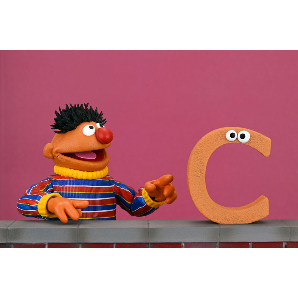 Figura articulada Ultimate de Epi de Barrio Sésamo con patito de goma - 4