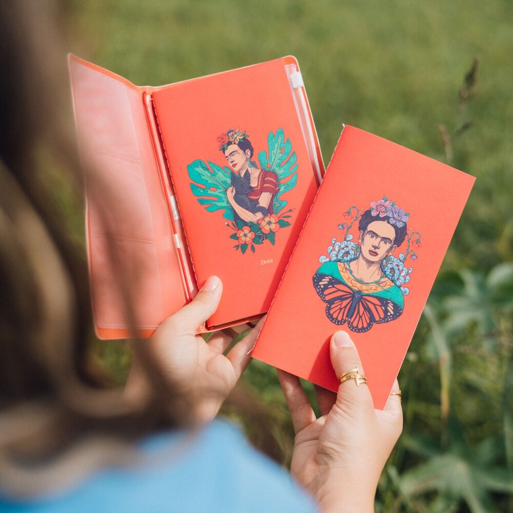 Cuaderno de viaje ERIK Frida Kahlo con diseño floral y cierre elástico - 7