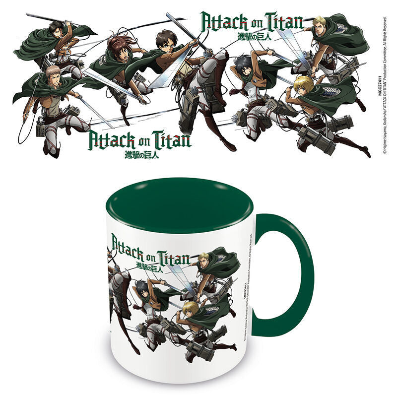 Taza de cerámica Attack on Titan con personajes, asa e interior verdes