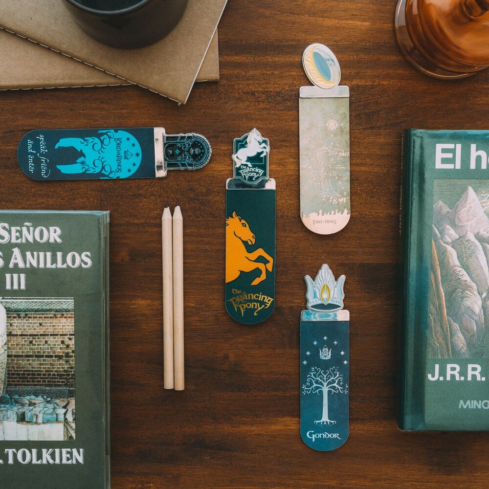 Set de cuatro marcapáginas de El Señor de los Anillos con diseños de la Tierra Media - 6