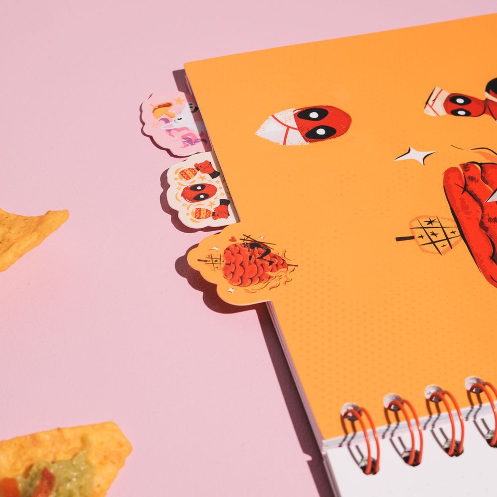 Cuaderno A5 Deadpool Marvel amarillo con separadores - 6