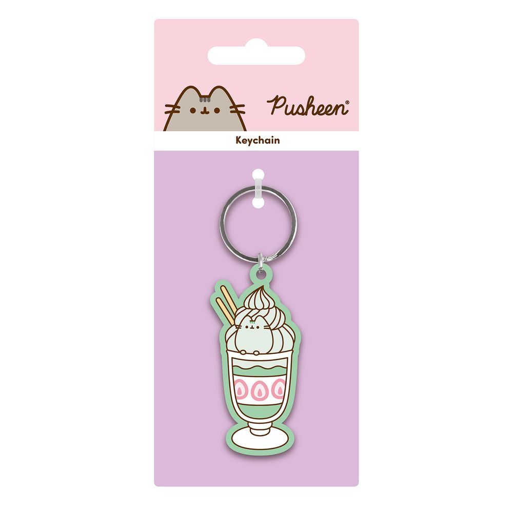 Llavero Pusheen en una copa de postre con nata y barquillos