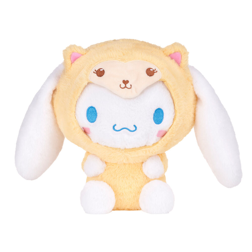 Peluche Cinnamoroll Sanrio con disfraz amarillo de gato