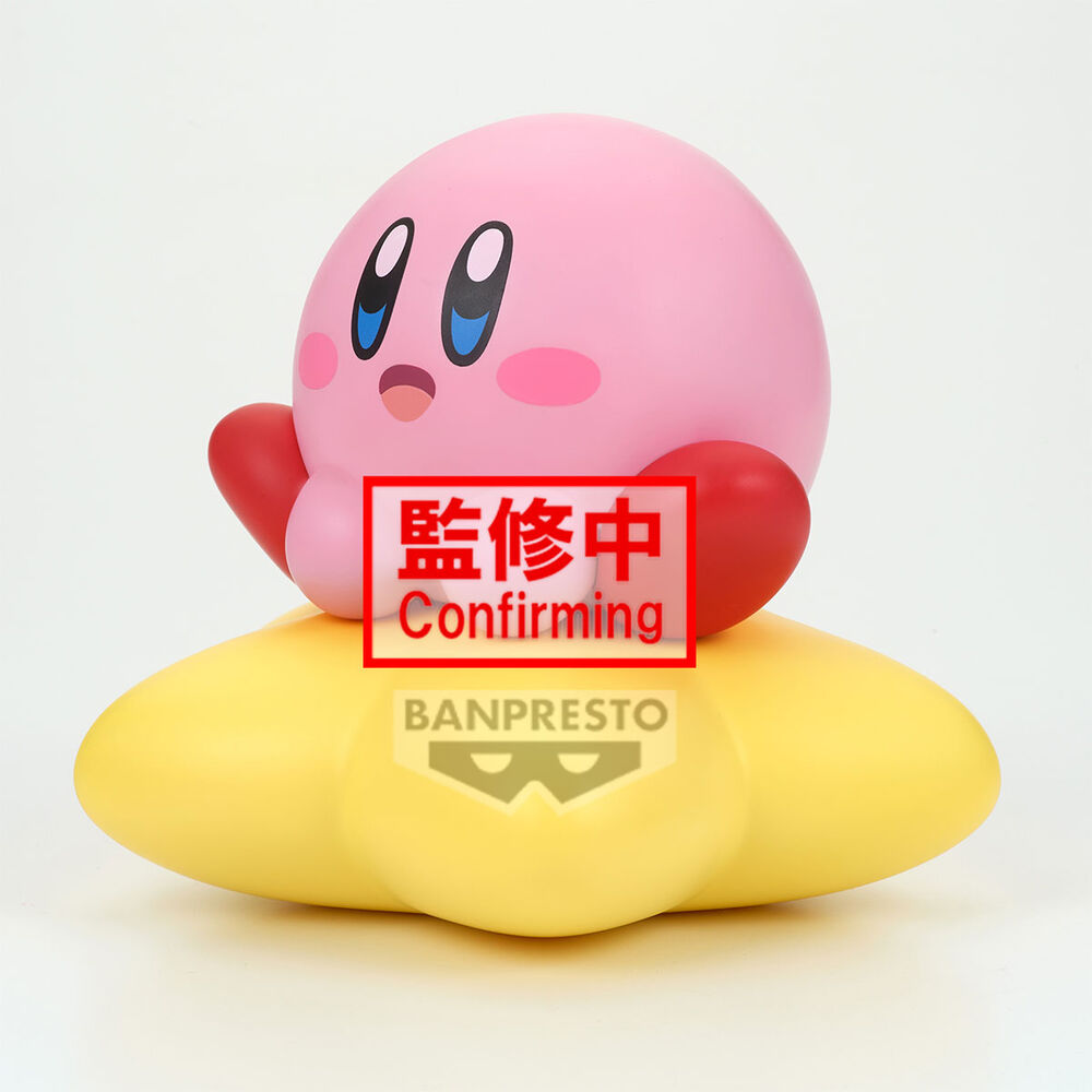Figura Kirby Sofvimates rosa de Banpresto sobre apoyo amarillo - 5