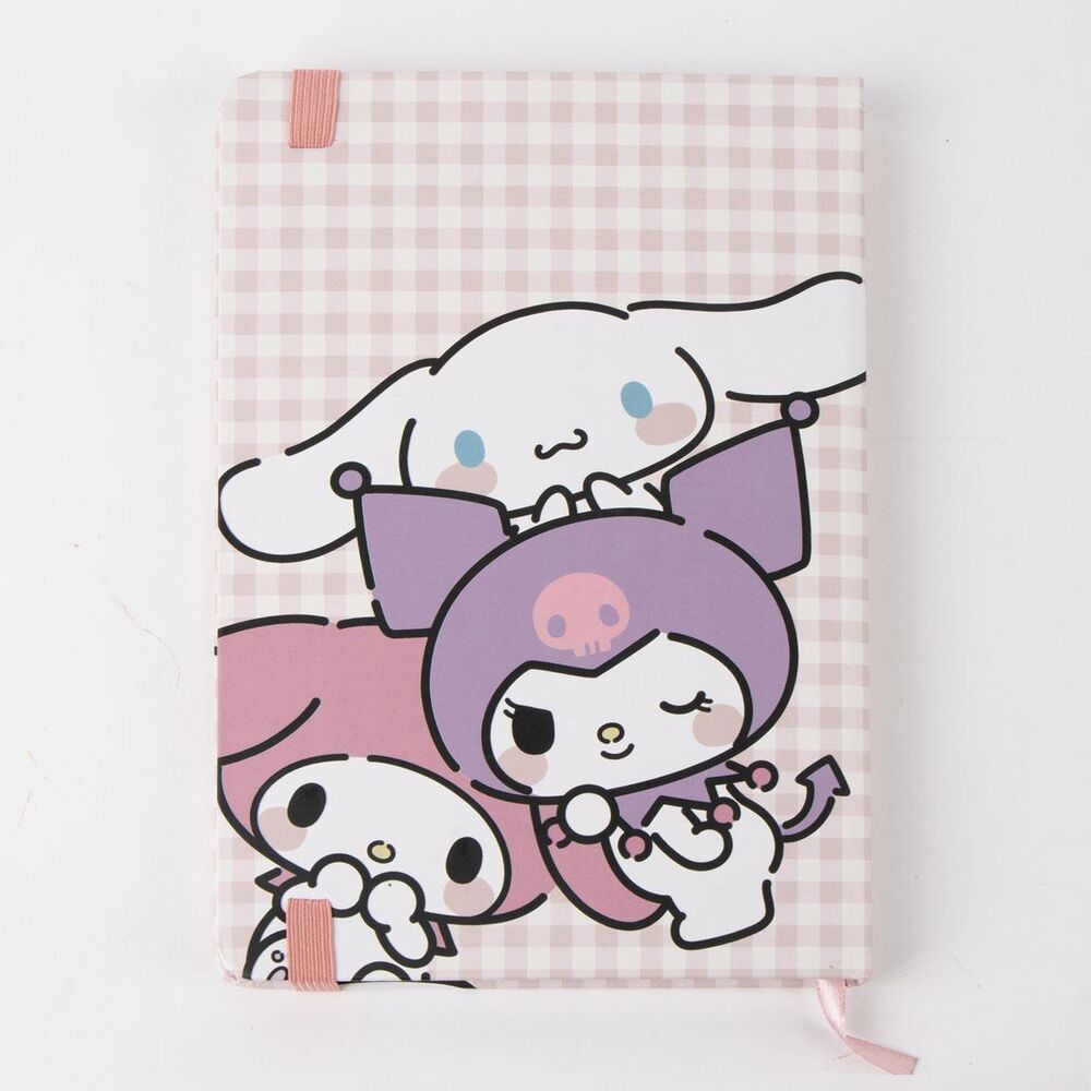 Set de papelería Hello Kitty con libreta rosa, tres marcapáginas y llavero - 8