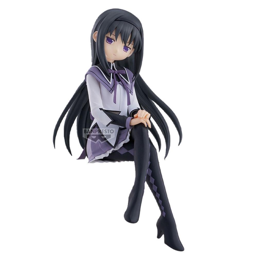 Figura de Homura Akemi sentada con uniforme lavanda y negro