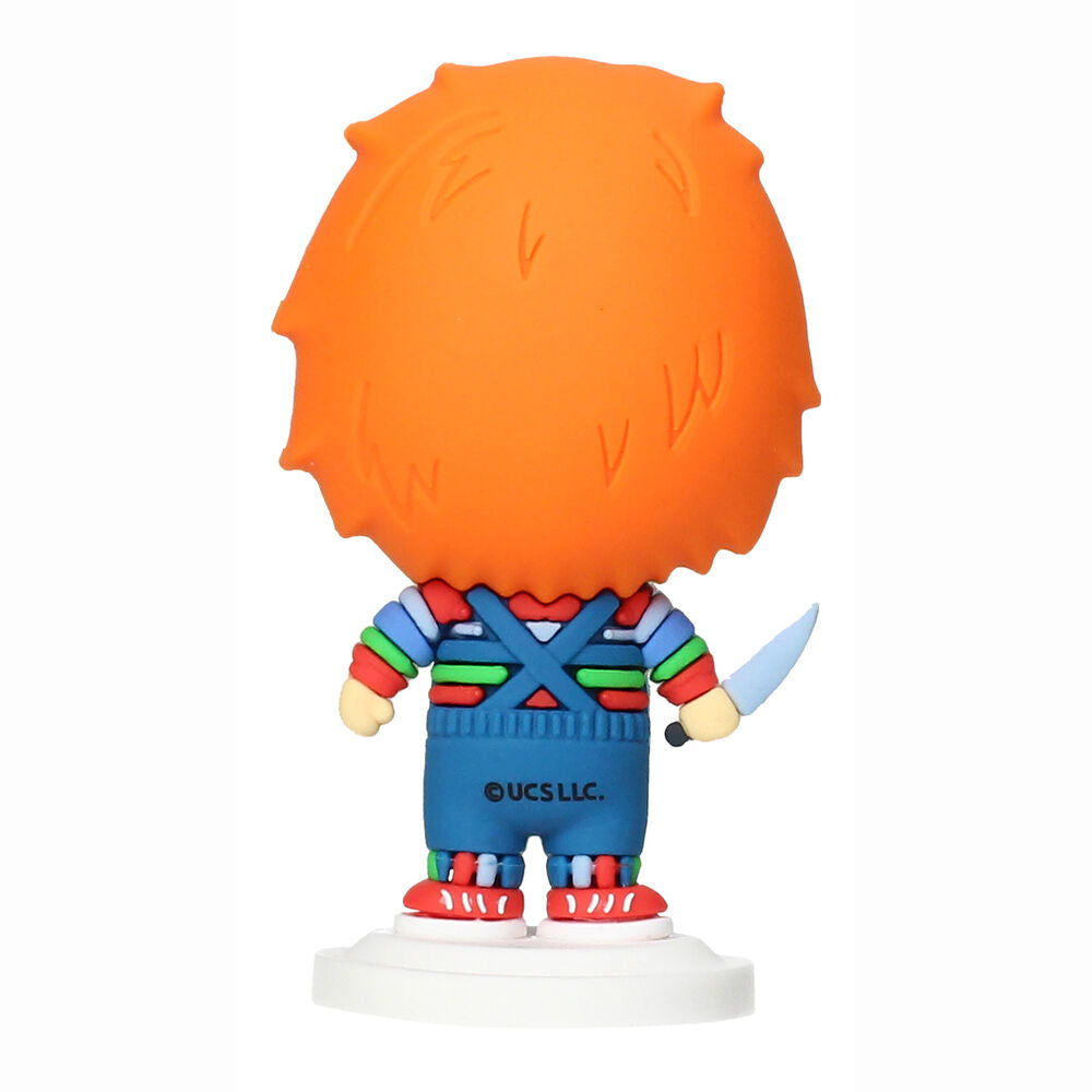 Figura Pokis de Chucky de 7 cm con cuchillo sobre base blanca - 3