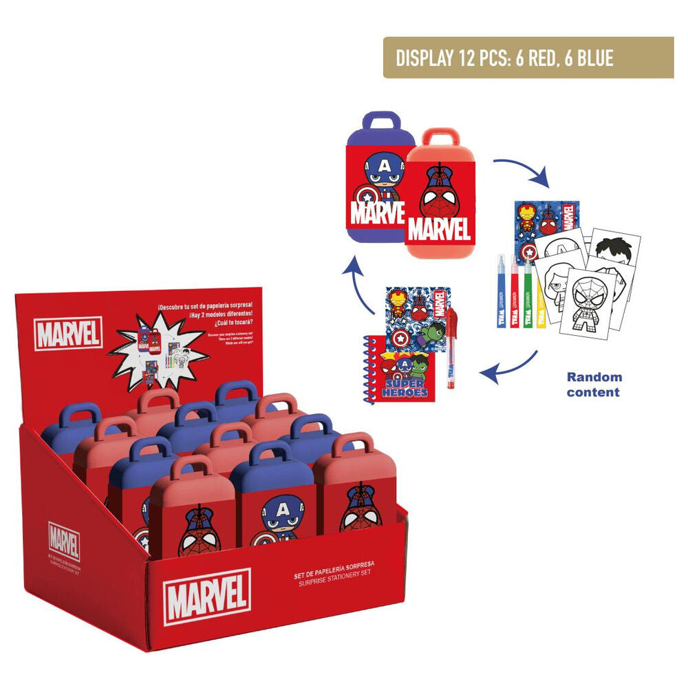 Set de papelería sorpresa Marvel Avengers en estuches rojo y azul