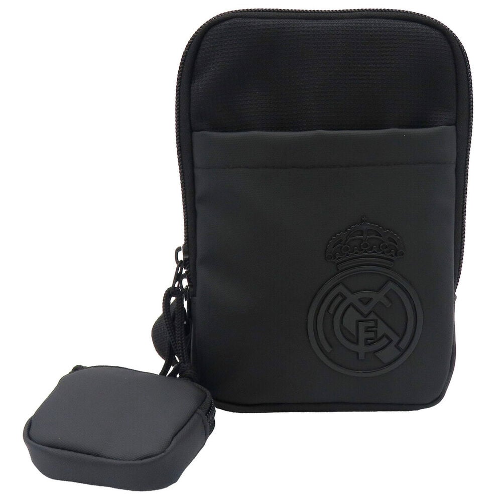Bandolera negra del Real Madrid con escudo en relieve