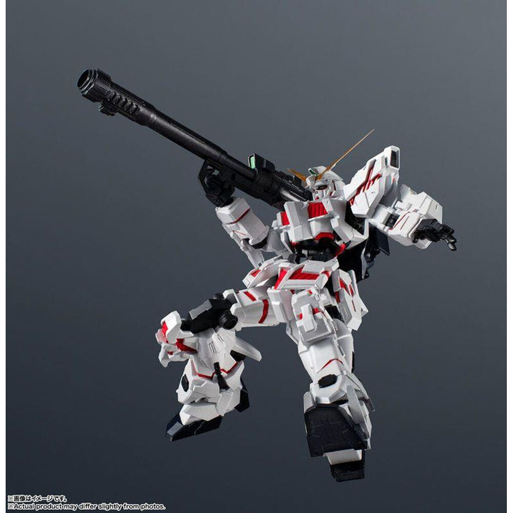 Figura RX-0 Unicorn Gundam blanca con detalles rojos y efecto de energía rosa - 10