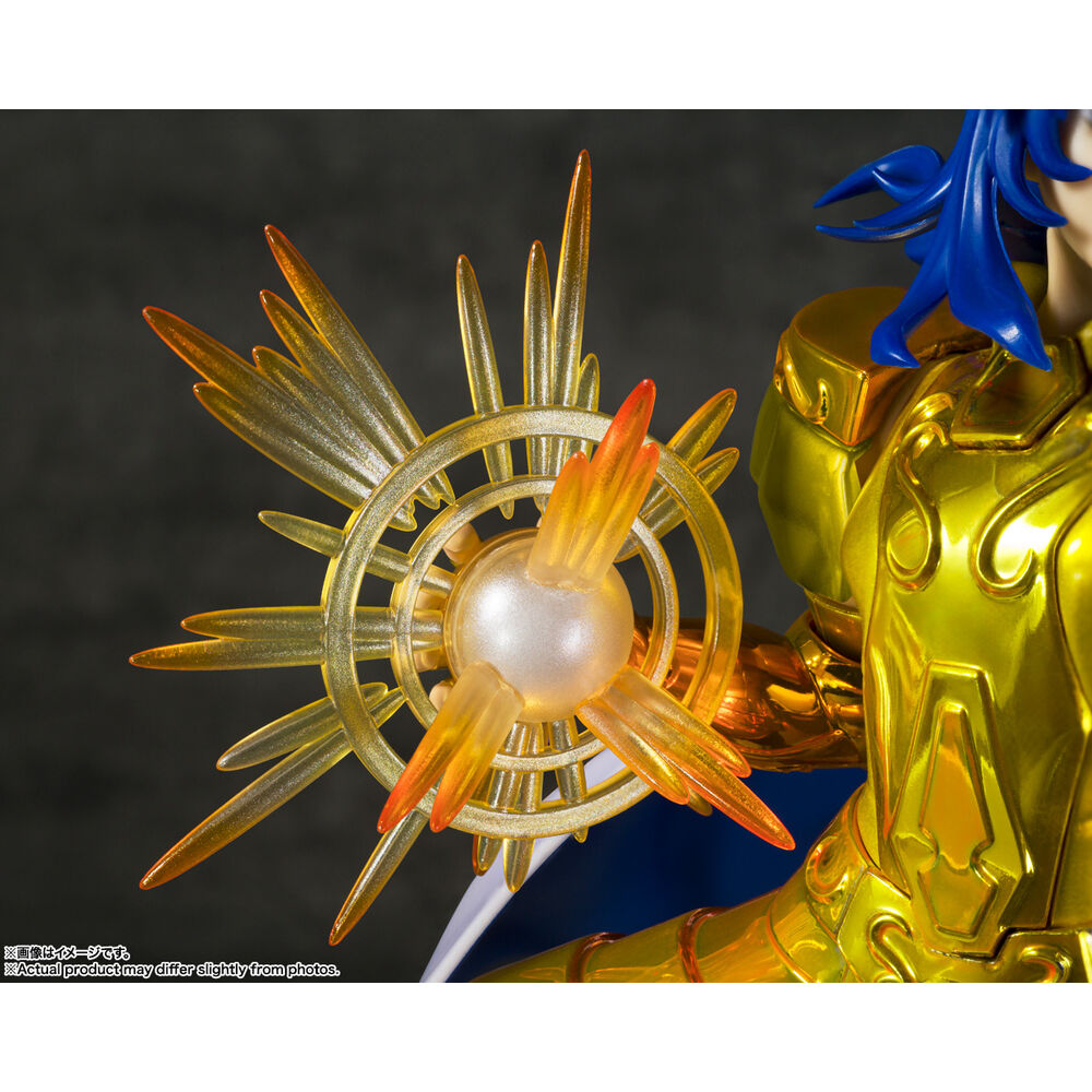 Figura Figuarts Zero de Saga de Géminis con armadura dorada y efectos de llamas - 8