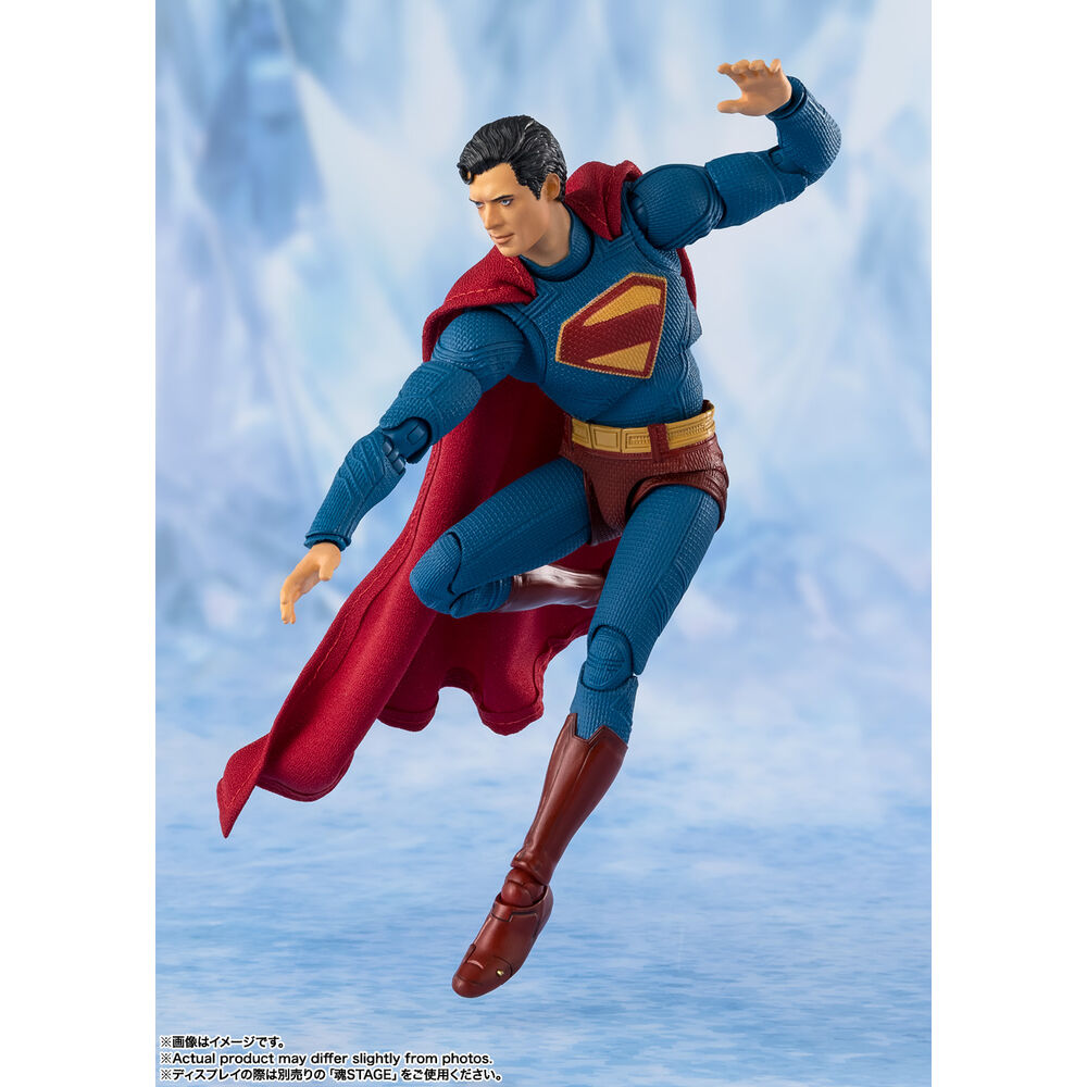 Figura articulada S.H.Figuarts de Superman con traje azul y capa roja - 8