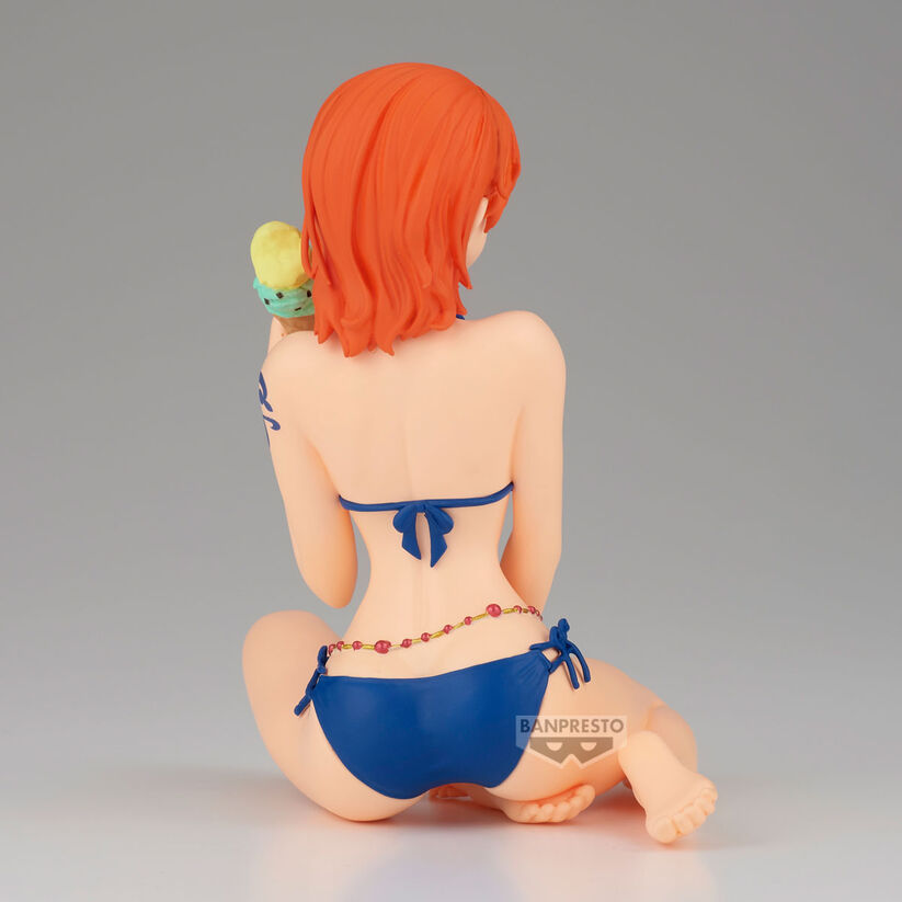 Figura de Nami de One Piece con traje azul y helado - 5