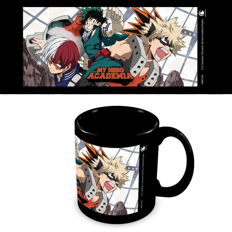 Taza negra de My Hero Academia con Deku, Todoroki y Bakugo