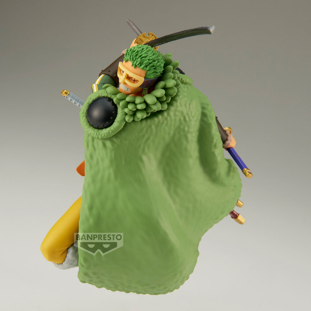 Figura de Roronoa Zoro de One Piece con tres espadas en pose de combate - 5