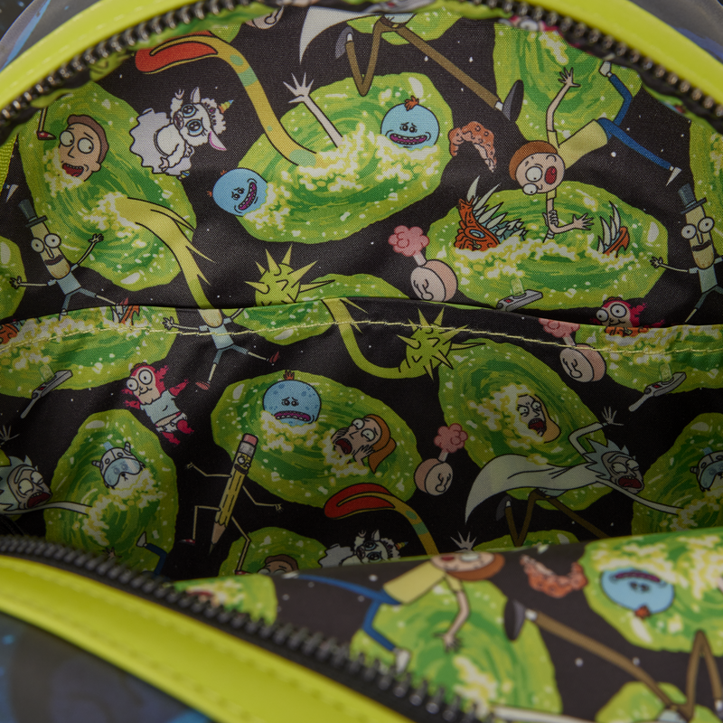 Mochila Loungefly Rick and Morty Space Cruiser azul con ovni frontal - 7