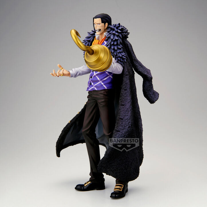 Figura de Crocodile de One Piece con abrigo oscuro y garfio - 3