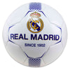 Balón de fútbol blanco del Real Madrid con escudo y detalles azules