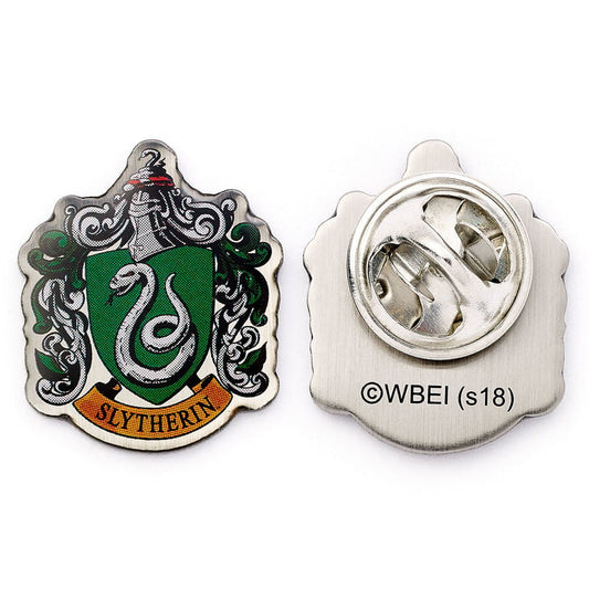 Pin de Slytherin de Harry Potter con escudo verde y serpiente
