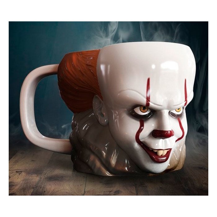 Taza 3D de Pennywise de IT con cabello naranja y ojos amarillos - 3