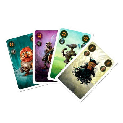 Caja del juego de cartas Claim de SD Games con personajes fantásticos - 2