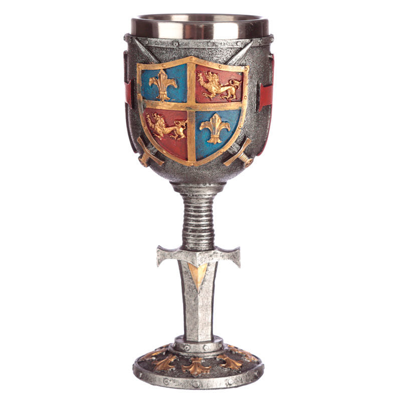 Copa medieval PUCKATOR con escudo heráldico y espada