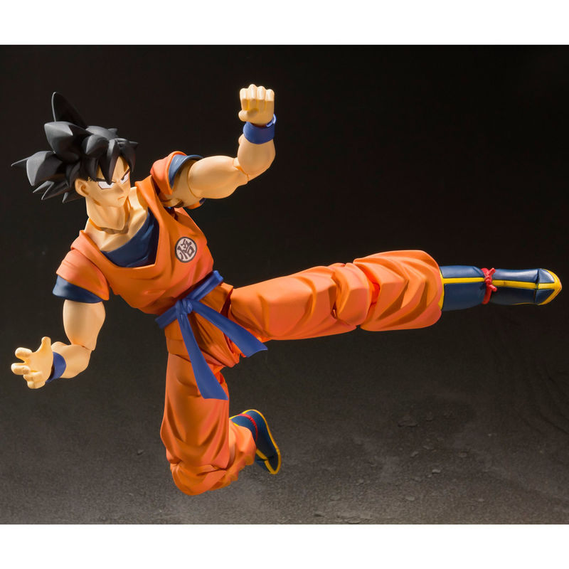 Figura S.H. Figuarts de Son Goku con uniforme naranja en pose de combate - 7
