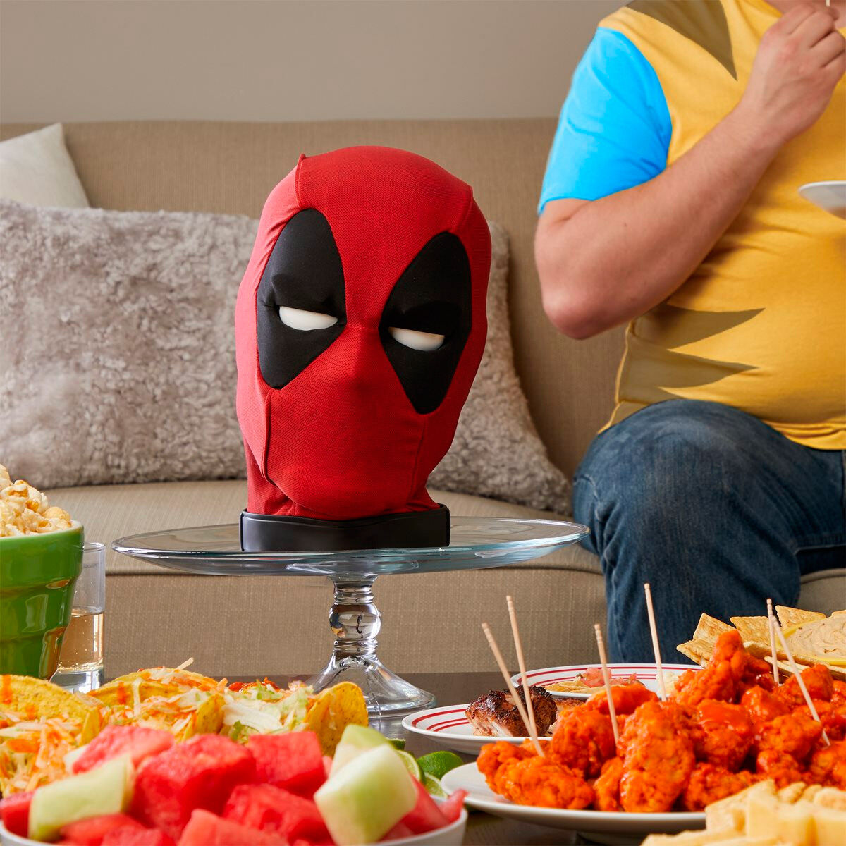 Cabeza interactiva de Deadpool Marvel Legends en rojo y negro - 5
