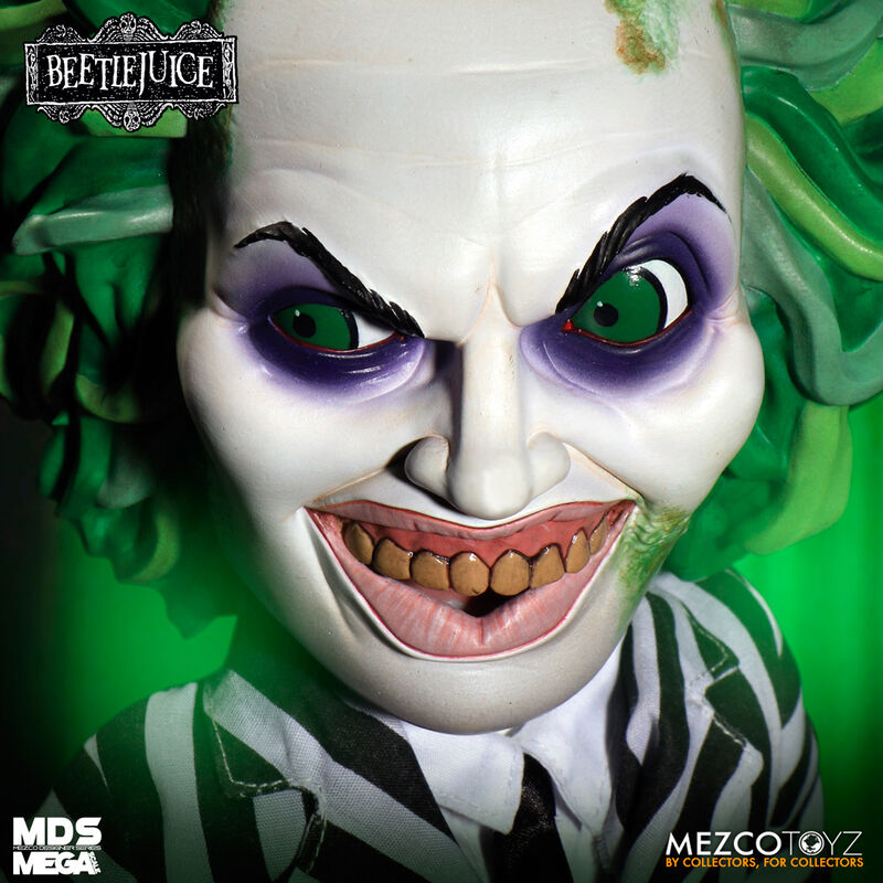 Figura parlante Beetlejuice de 38 cm con traje de rayas y cabello verde - 4