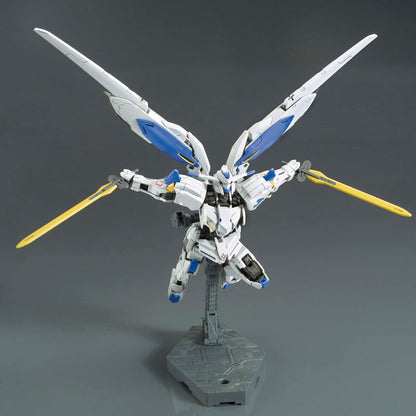 Model kit Gundam Bael 1/144 blanco y azul con escudo - 4