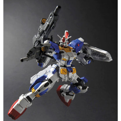 RX-78-3 Full Armor Gundam montado en blanco, azul y rojo con armamento y escudo - 4