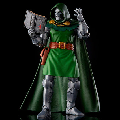 Figura articulada de Dr. Doom de Marvel con armadura y capa verdes - 2