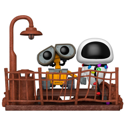 Figura Funko POP! Moment de Wall-E y Eve en una escena industrial - 3