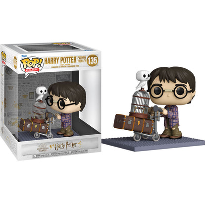 Figura Funko POP! de Harry Potter empujando un carrito con maletas y un búho blanco - 2