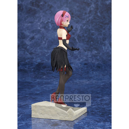 Figura de Ram de Re:Zero con alas negras sobre una base escalonada - 4