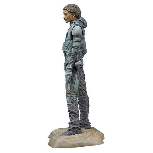 Estatua de Chani de Dune de DARK HORSE sobre una base desértica - 3
