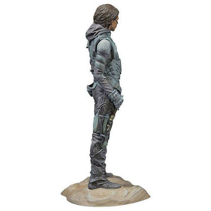 Estatua de Chani de Dune de DARK HORSE sobre una base desértica - 5