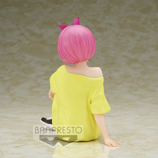 Figura de Ram de Re:Zero sentada con conjunto amarillo y negro - 3