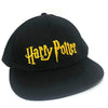 Gorra negra de Harry Potter con logo bordado en amarillo