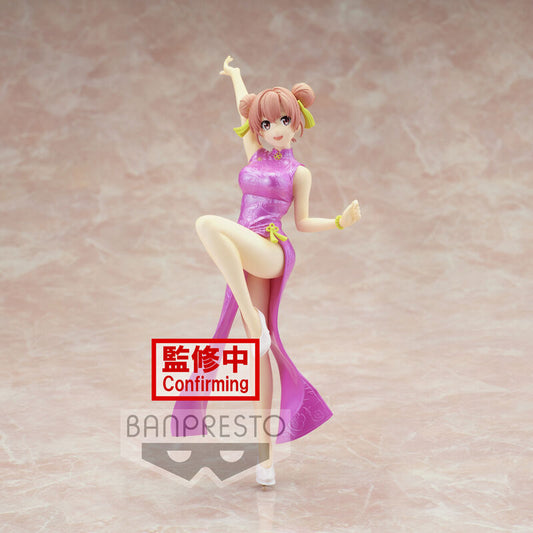 Figura de Yui Yuigahama Kyunties con atuendo rosa y pose dinámica - 2