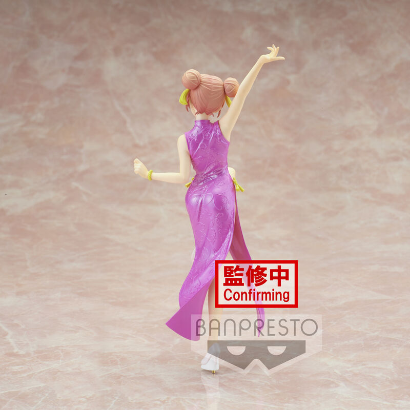 Figura de Yui Yuigahama Kyunties con atuendo rosa y pose dinámica - 4